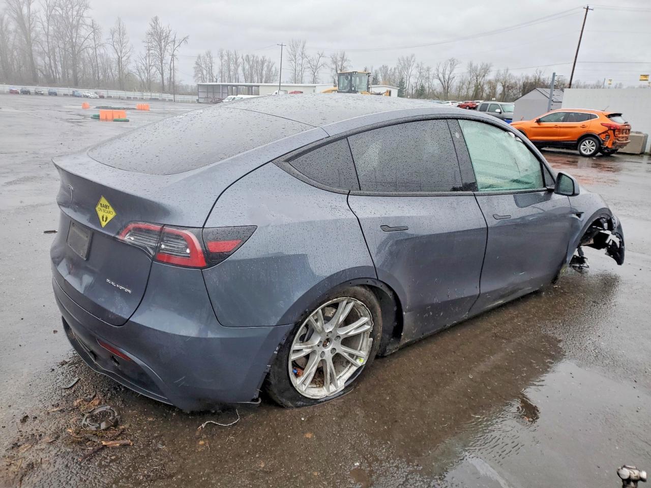 2023 Tesla Model Y - Фото 3