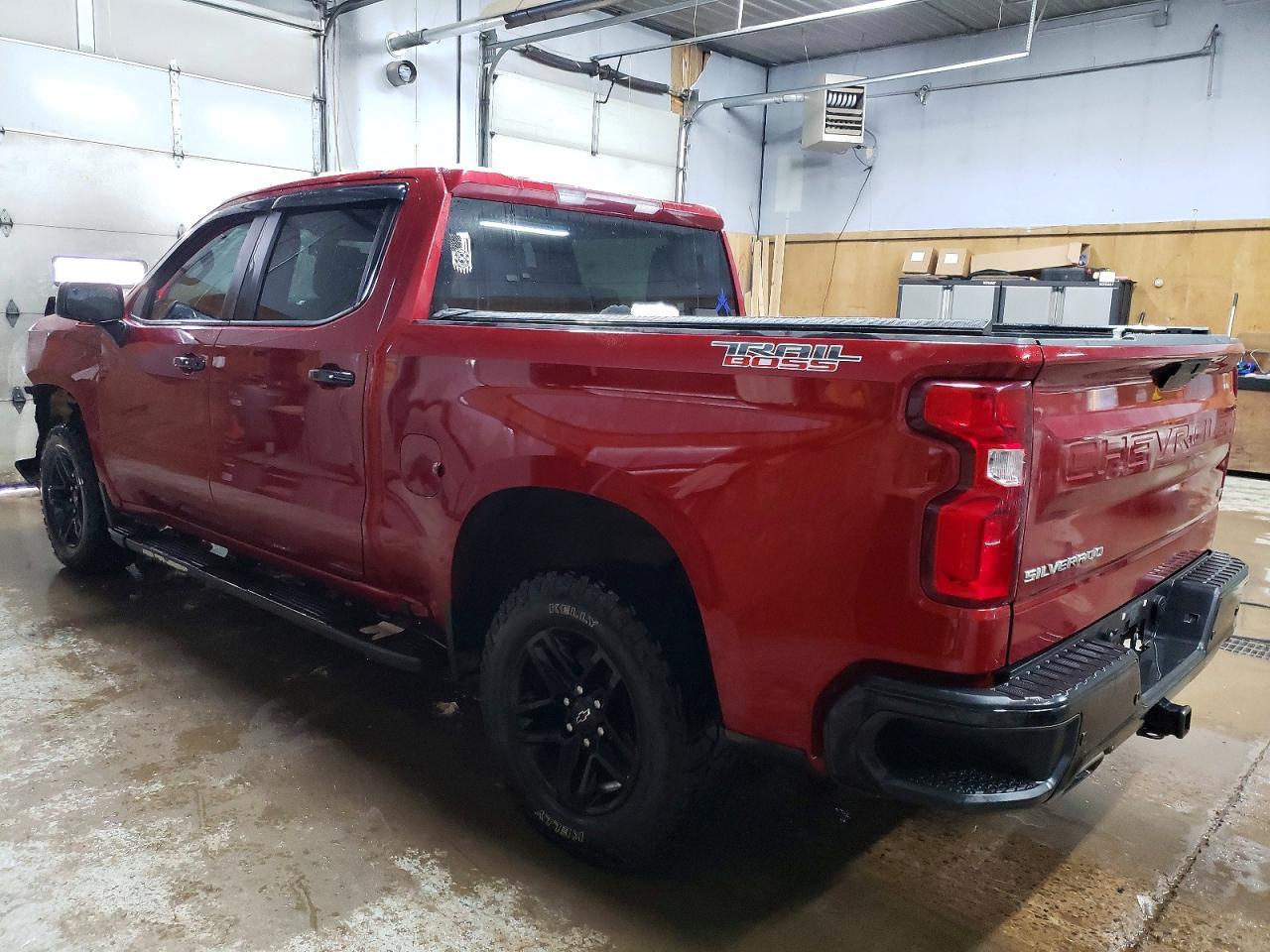 2019 Chevrolet Silverado K1500 Lt Trail Boss - Image 2