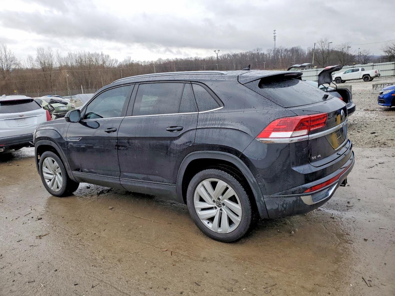 2020 Volkswagen Atlas Cross Sport Se - Image 2