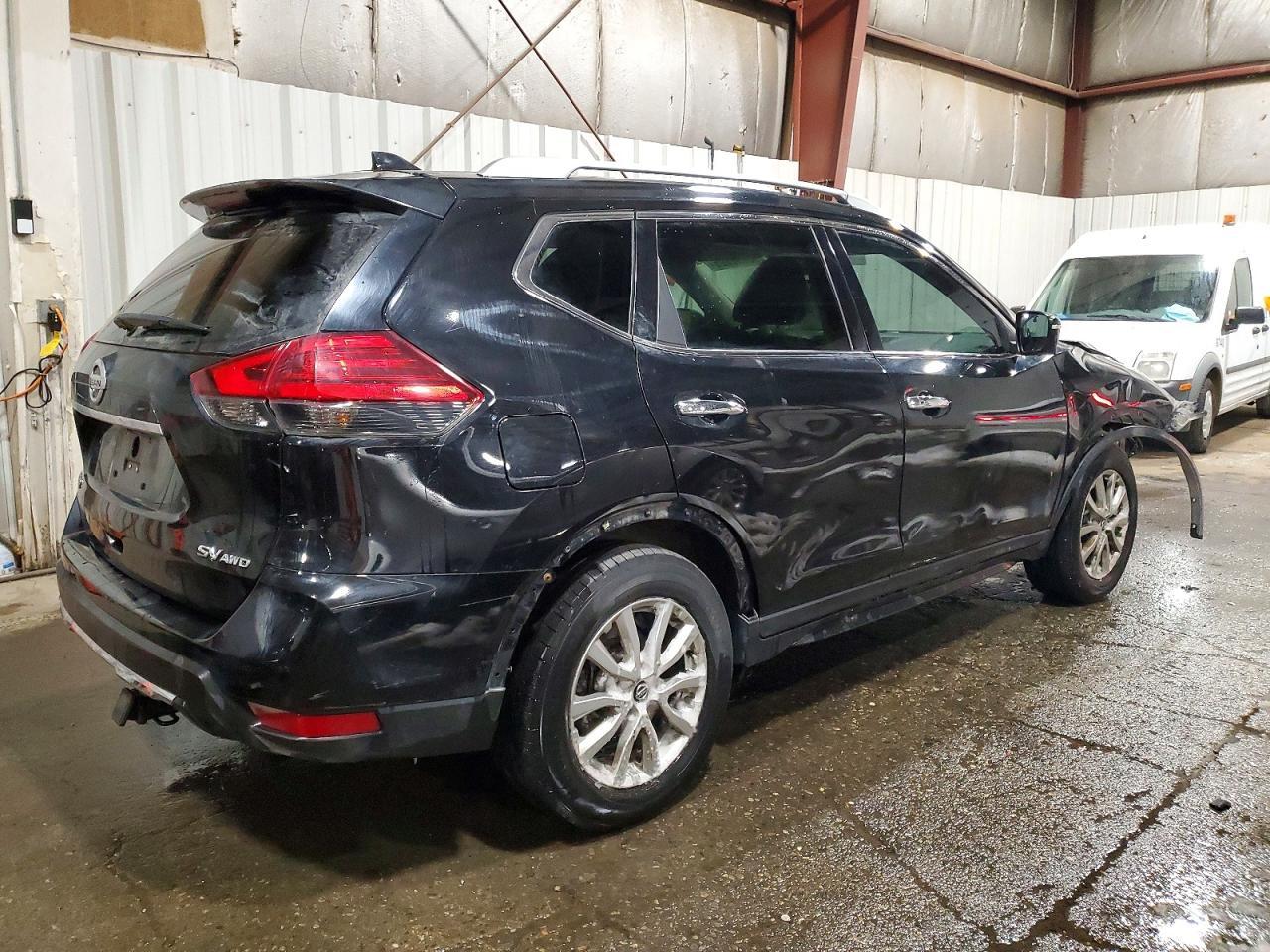 2017 Nissan Rogue S - Фото 3