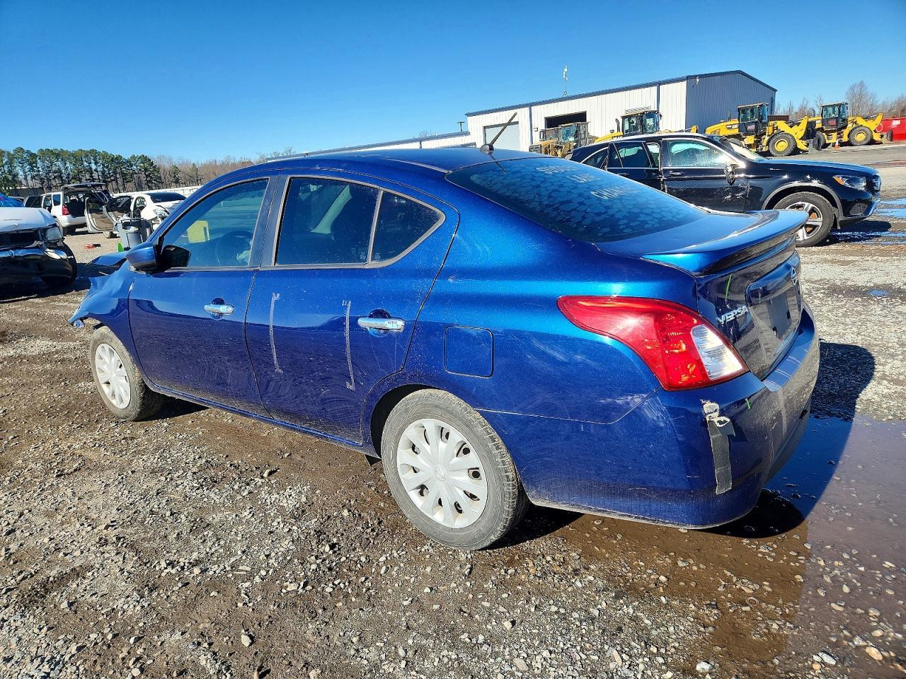 2018 Nissan Versa Sv - Фото 2