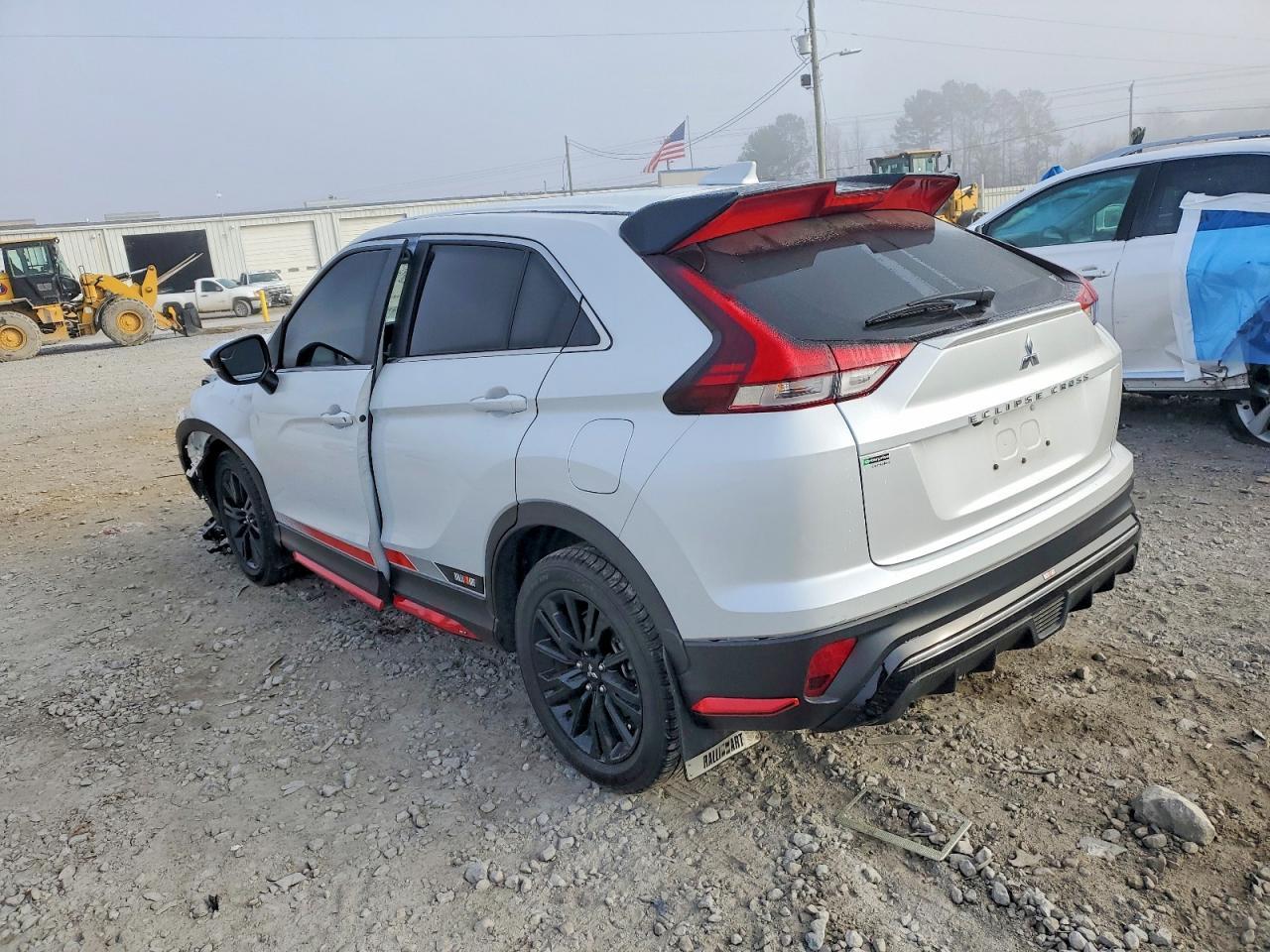 2023 Mitsubishi Eclipse Cross Le - Фото 2