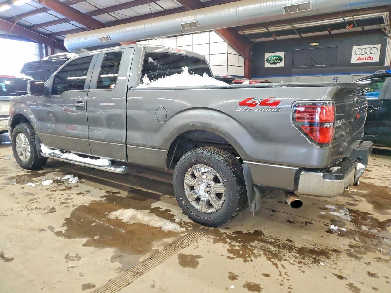 2010 Ford F150 Super Cab - Фото 2