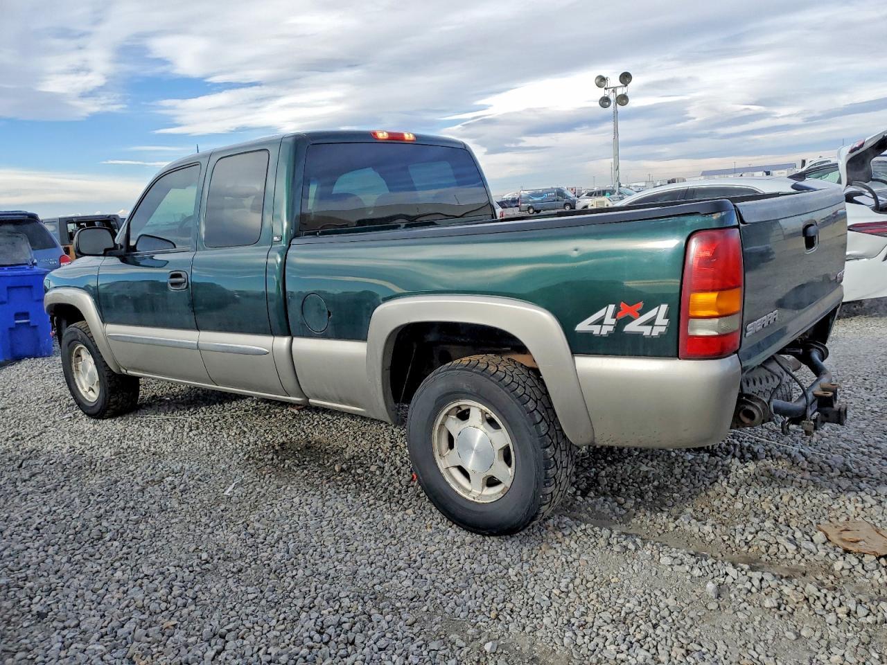 2003 GMC New Sierra K1500 - Image 2