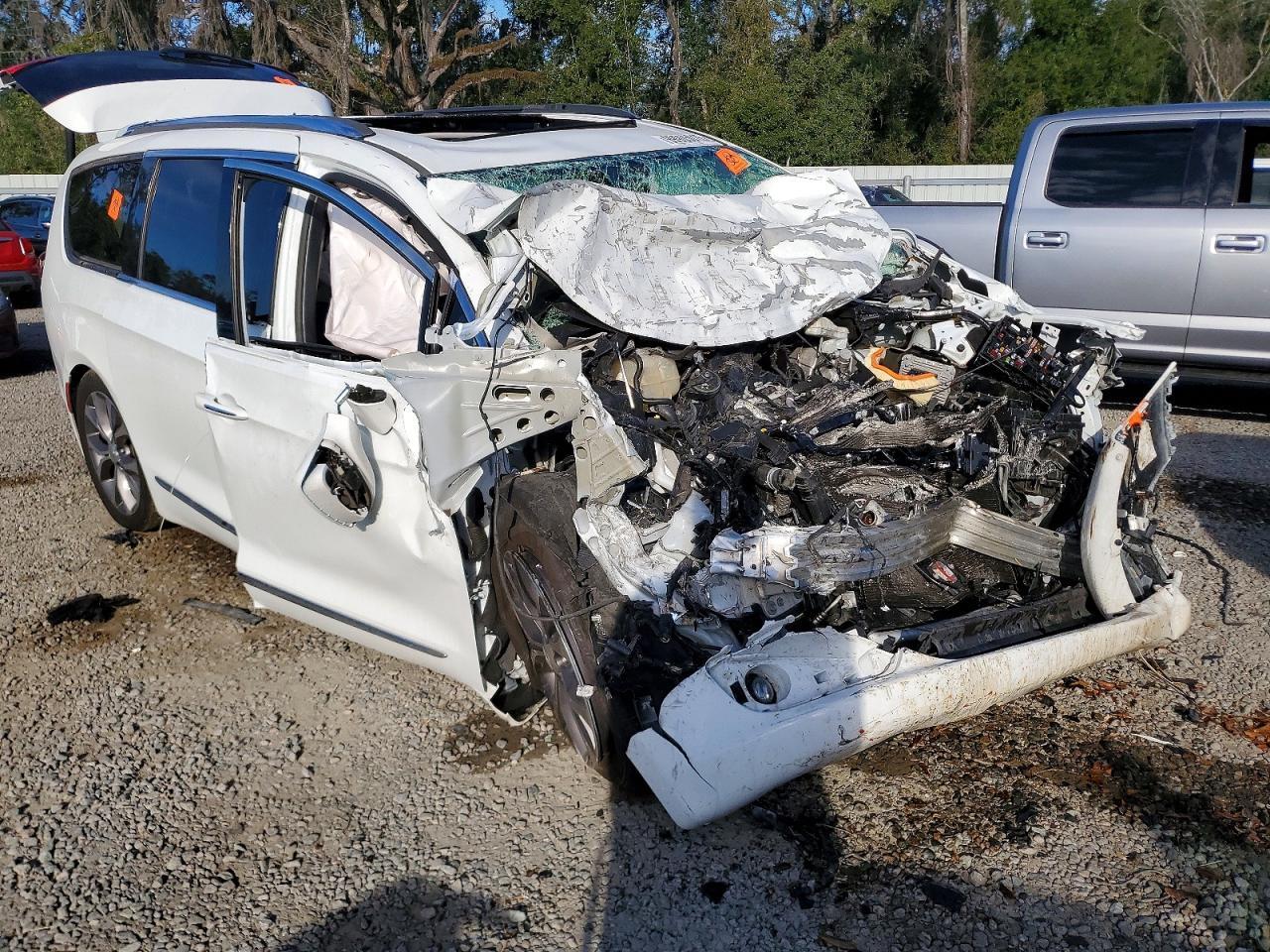 2019 Chrysler Pacifica Limited - Фото 4