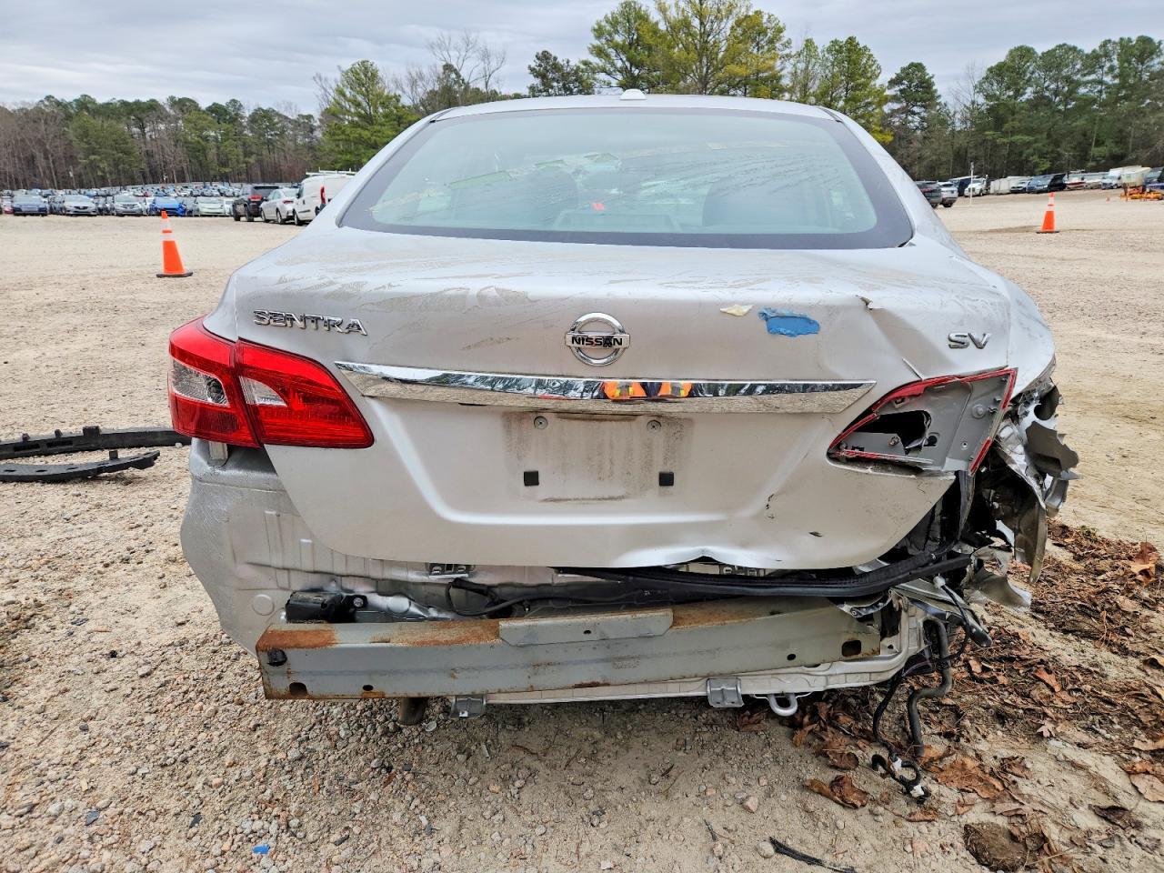 2016 Nissan Sentra S - Фото 6