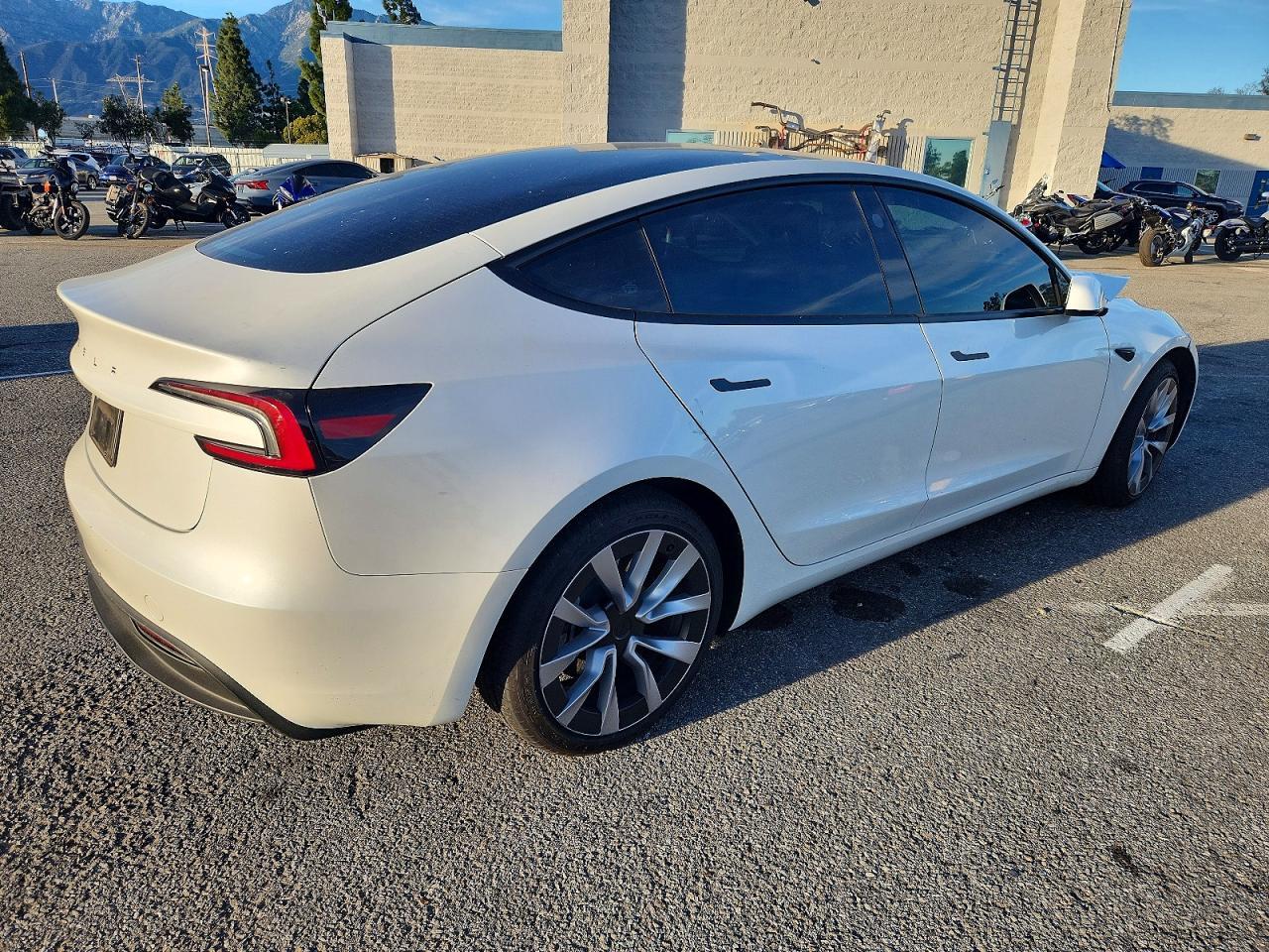 2024 Tesla Model 3 - Image 3