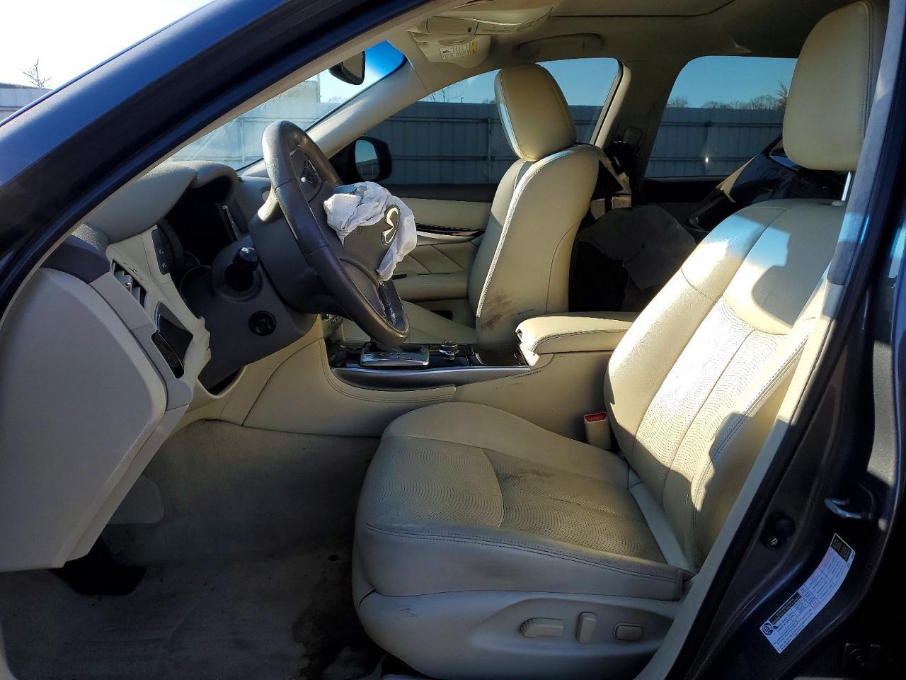 2015 Infiniti Q70L 3.7 - Image 7