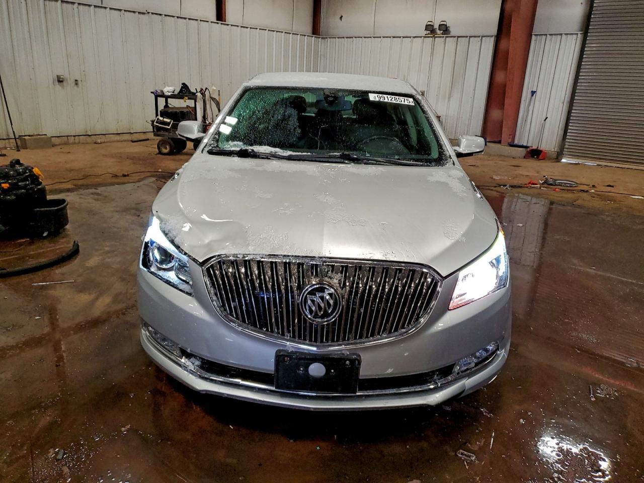 2016 Buick Lacrosse - Image 5