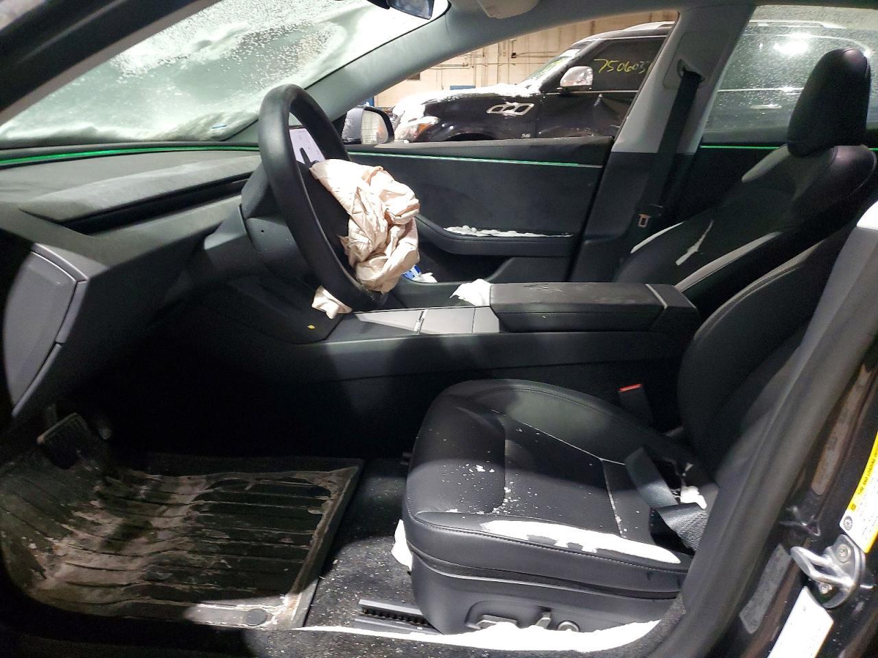 2025 Tesla Model 3 - Image 7