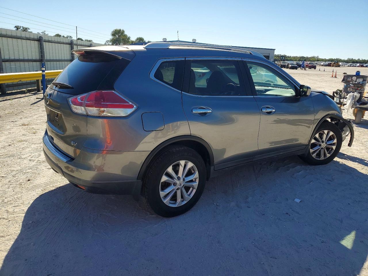 2016 Nissan Rogue S - Фото 3