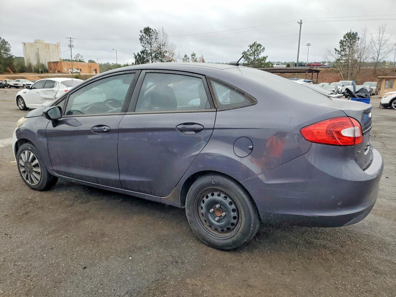 2012 Ford Fiesta Se - Фото 2