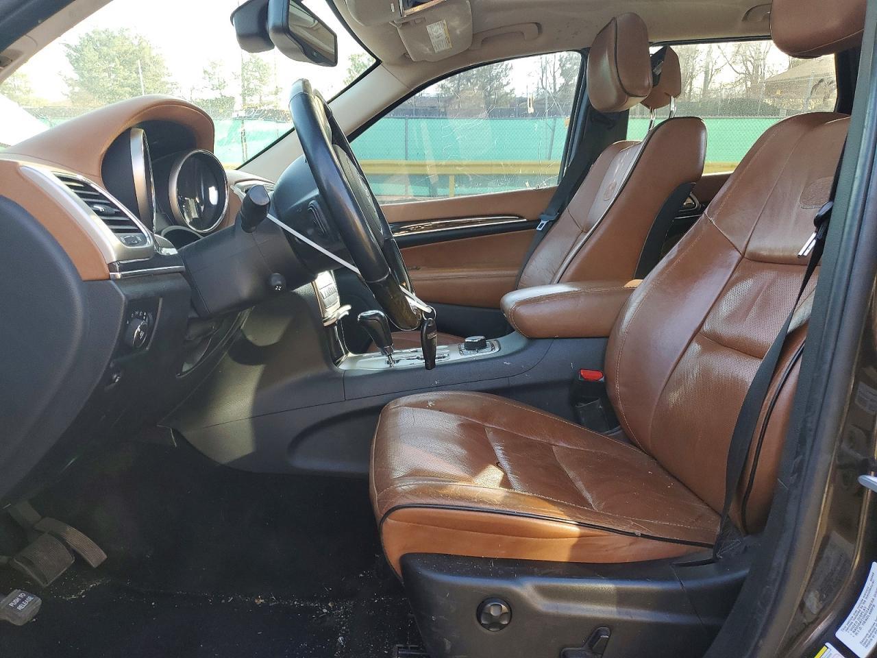 2012 Jeep Grand Cherokee Overland - Image 7