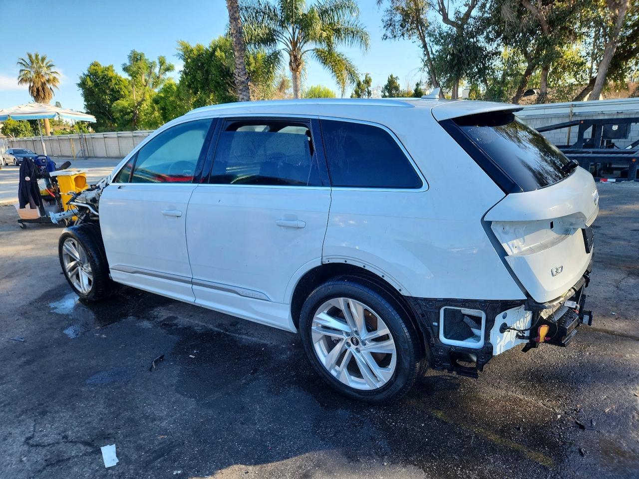 2021 Audi Q7 Premium - Image 2
