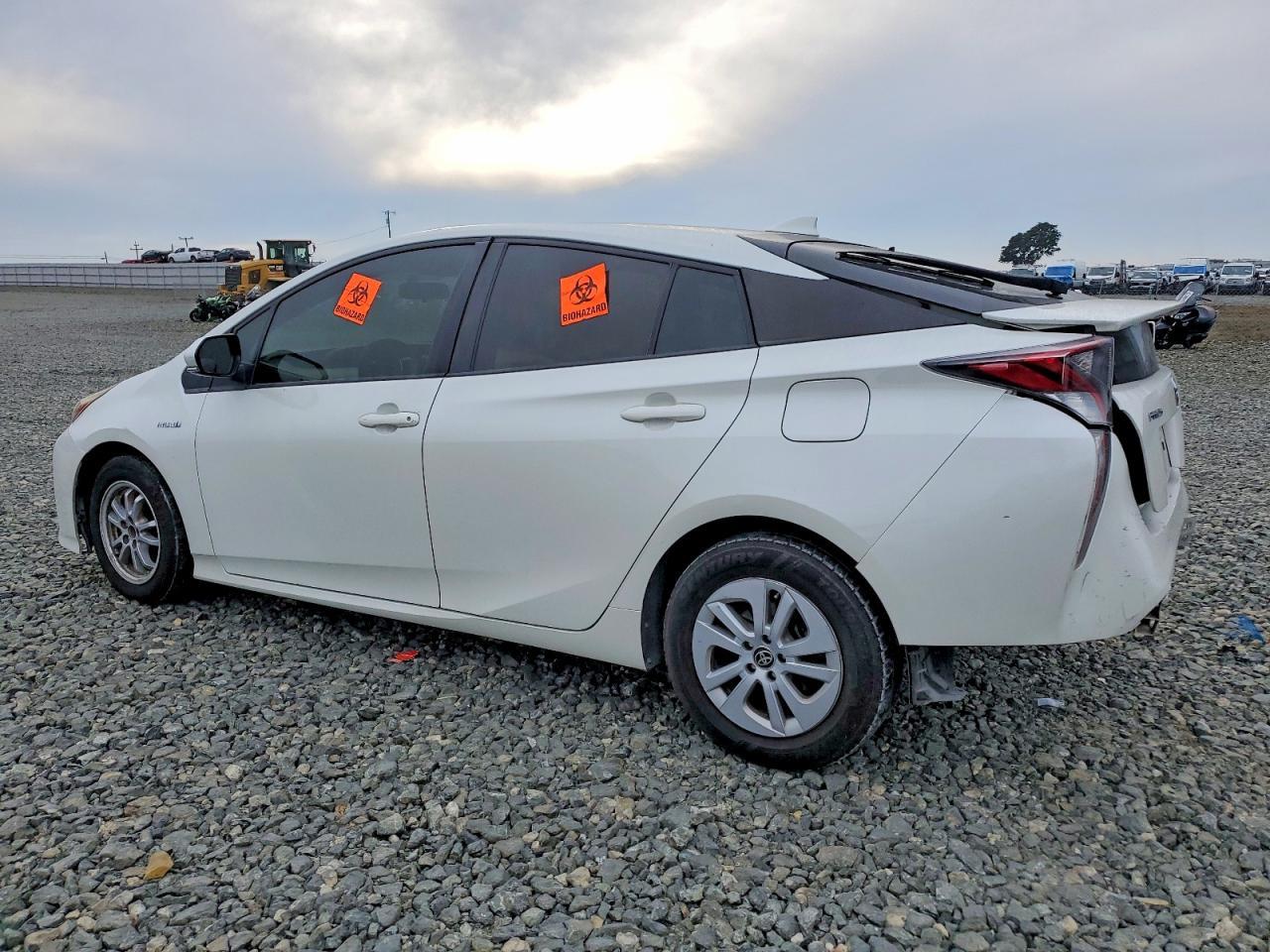 2016 Toyota Prius - Фото 2