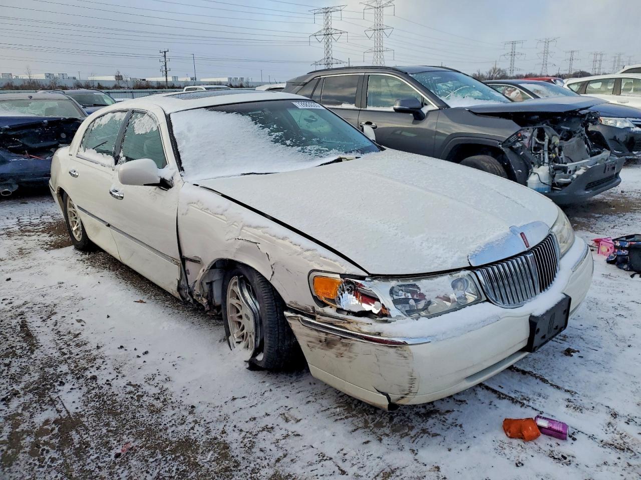 1998 Lincoln Town Car Signature - Image 4