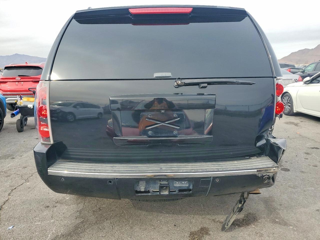 2011 GMC Yukon Denali - Фото 6