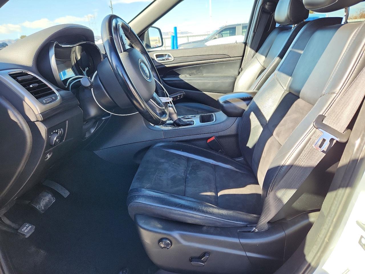 2021 Jeep Grand Cherokee Laredo - Image 7