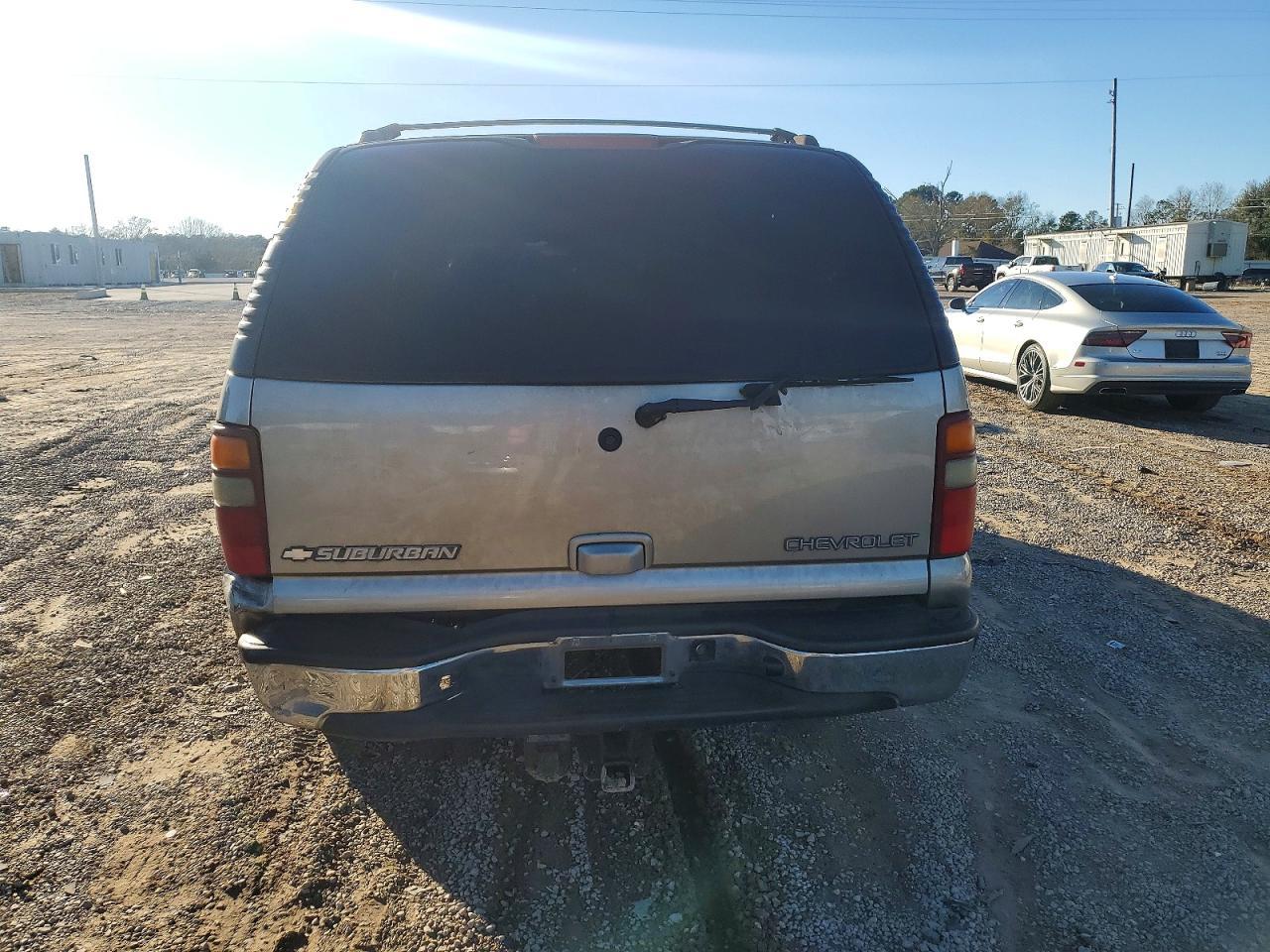 2003 Chevrolet Suburban - Фото 6
