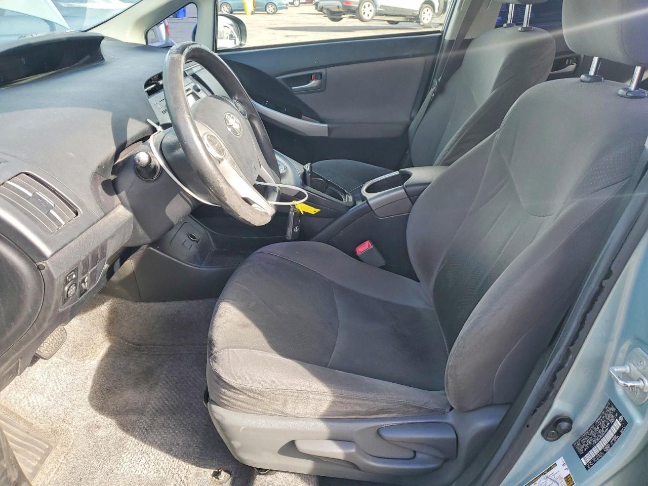 2013 Toyota Prius - Фото 7