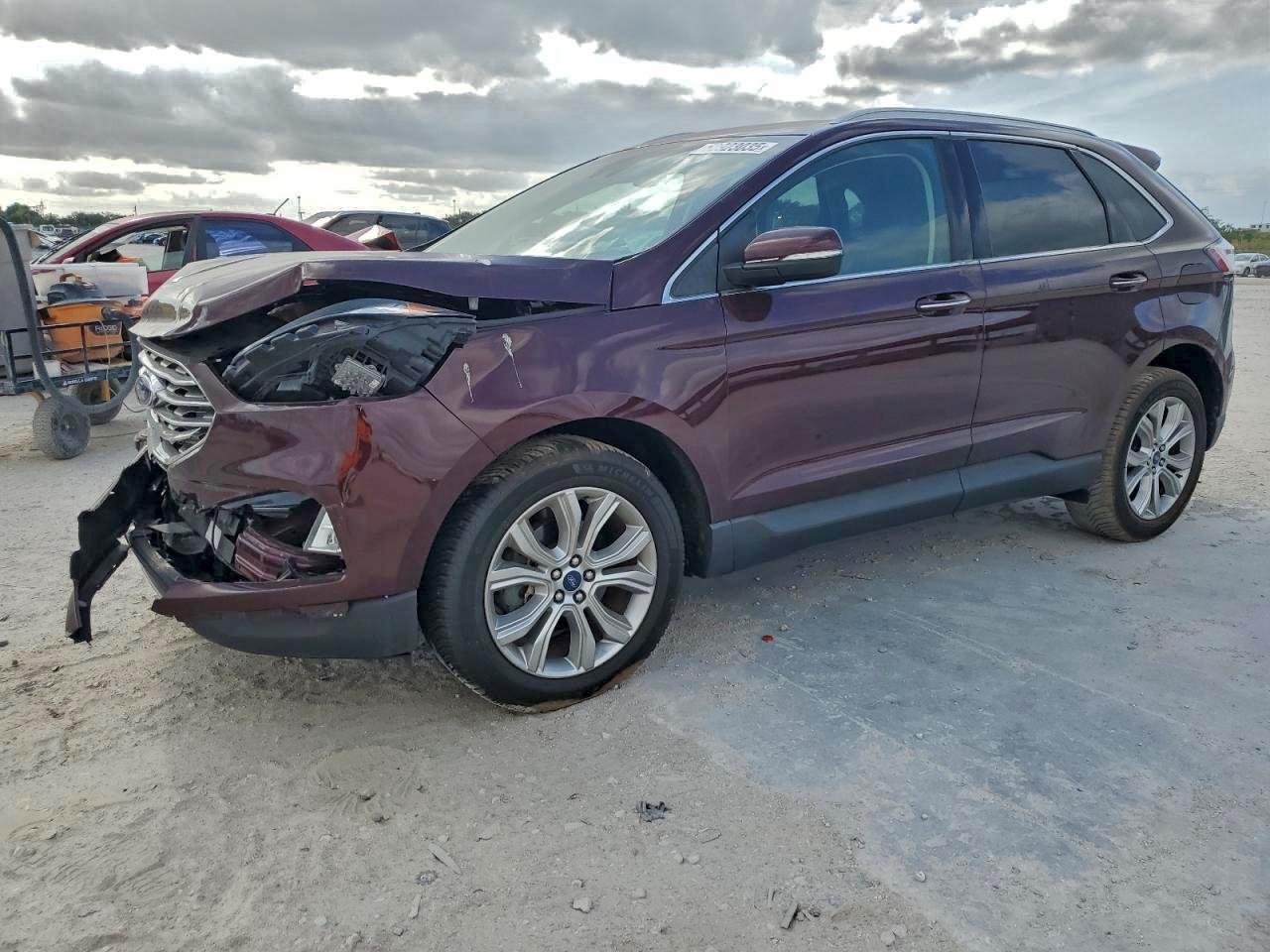 2019 Ford Edge Titanium