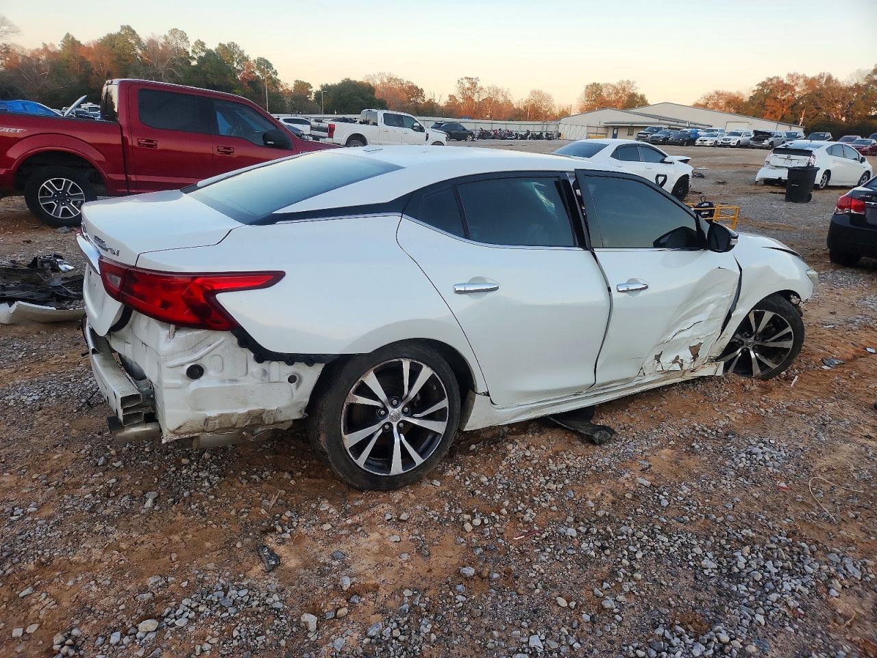 2017 Nissan Maxima 3.5S - Image 3