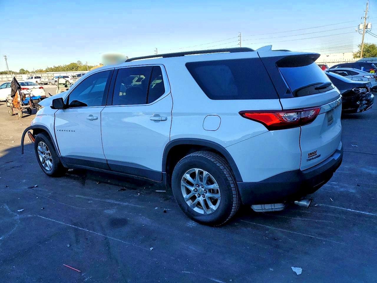 2019 Chevrolet Traverse Lt - Фото 2