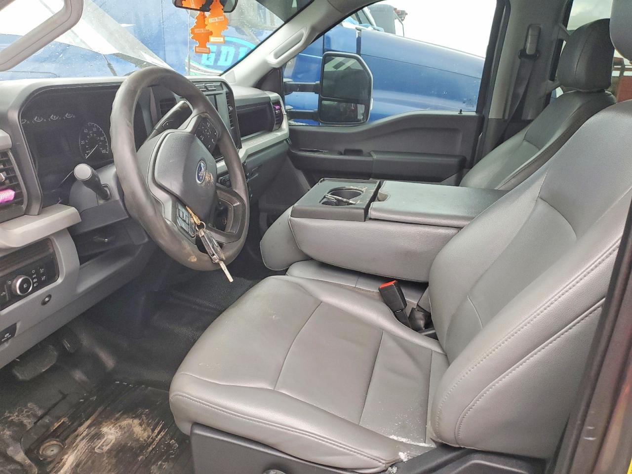2024 Ford F350 Super - Semi Truck - Image 7