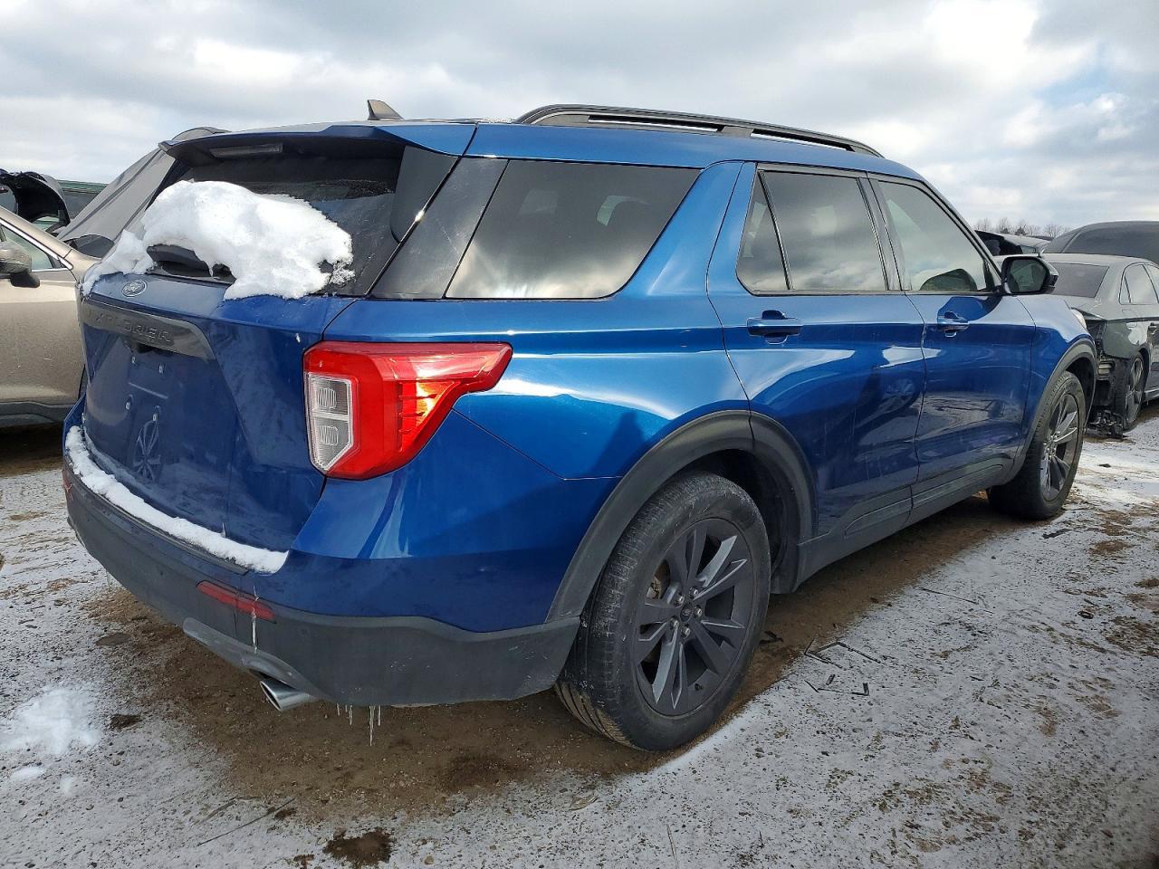 2022 Ford Explorer Xlt - Фото 3