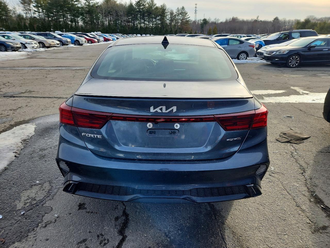 2023 Kia Forte Gt Line - Image 6