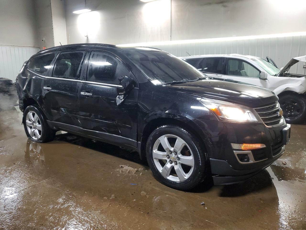 2016 Chevrolet Traverse Lt - Image 4