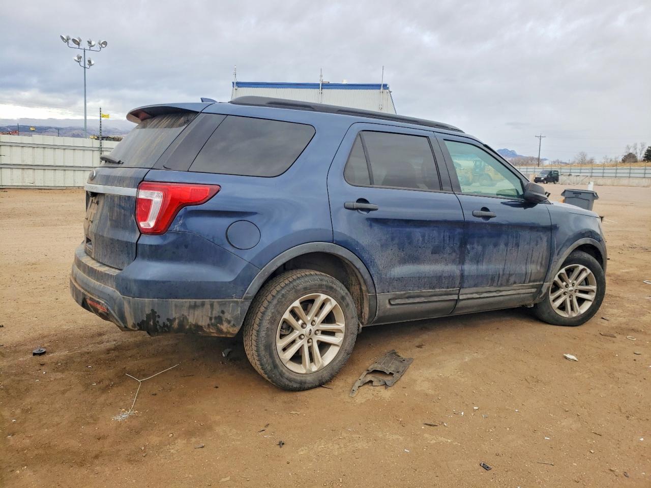 2017 Ford Explorer - Image 3
