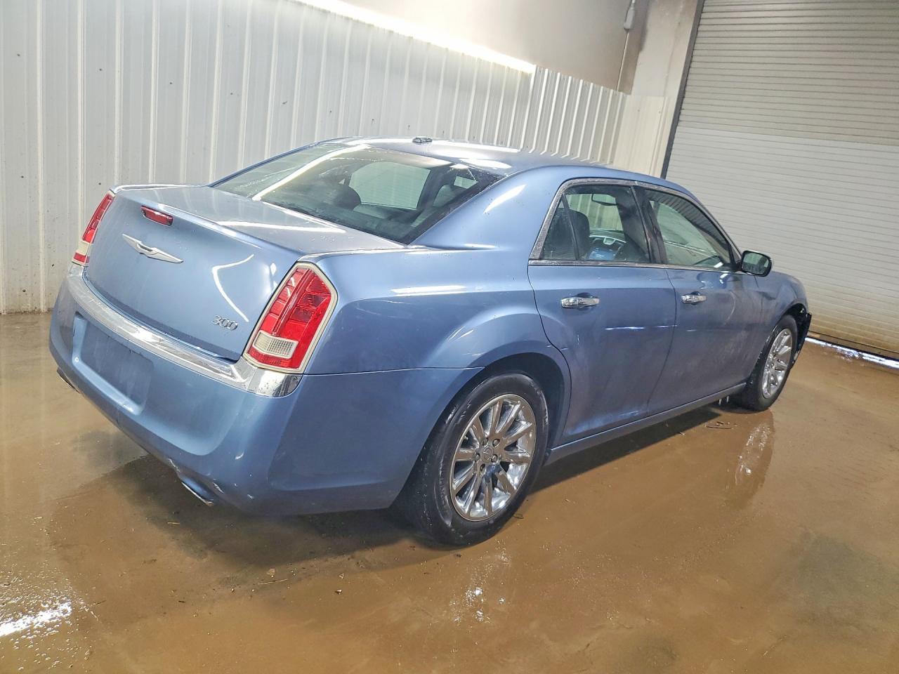 2011 Chrysler 300 Limited - Image 3