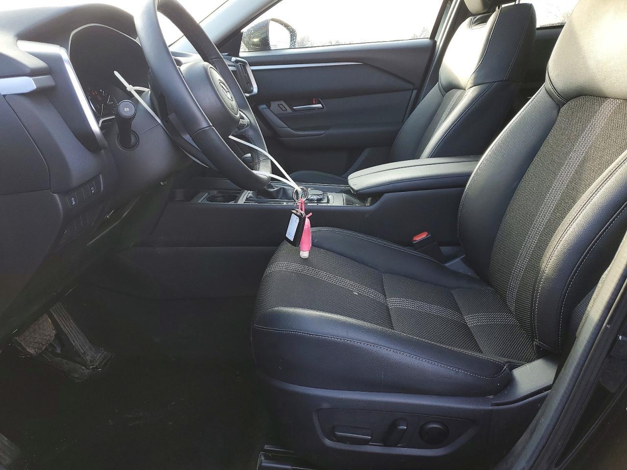 2025 Mazda Cx-50 Premium - Image 7