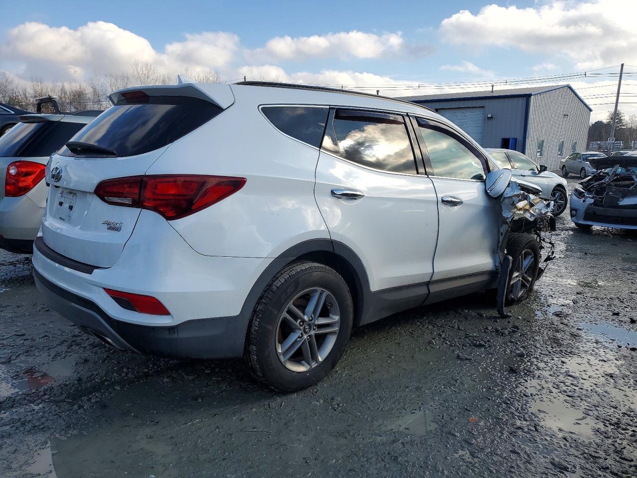 2018 Hyundai Santa Fe Sport - Image 3
