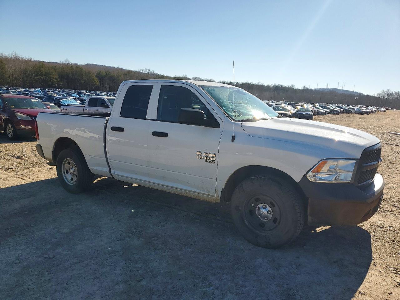 2019 Ram 1500 Classic Tradesman - Фото 4