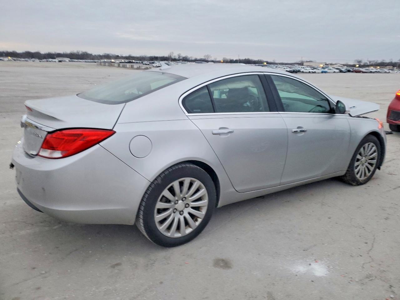 2012 Buick Regal Premium - Image 3