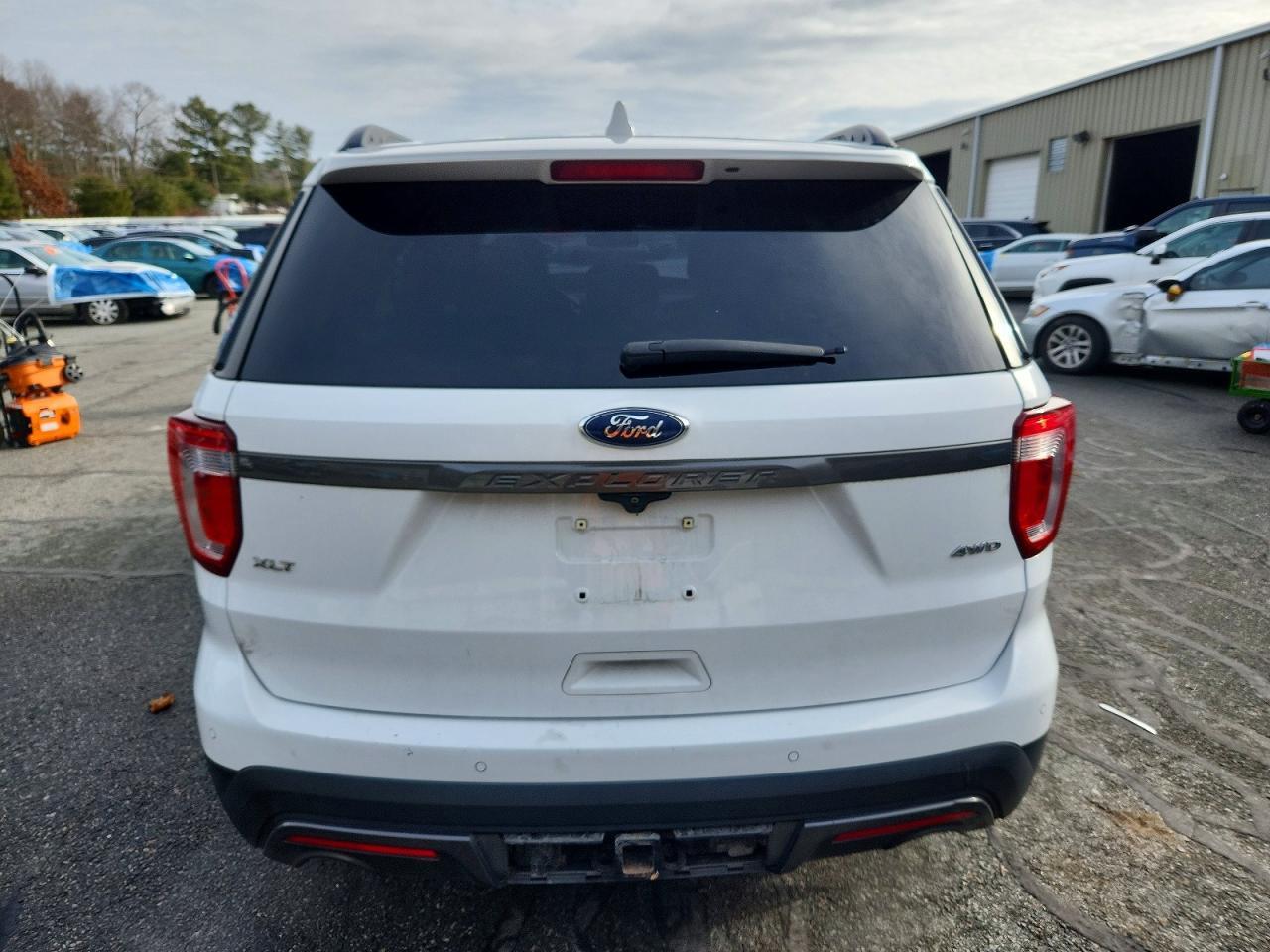 2017 Ford Explorer Xlt - Фото 6