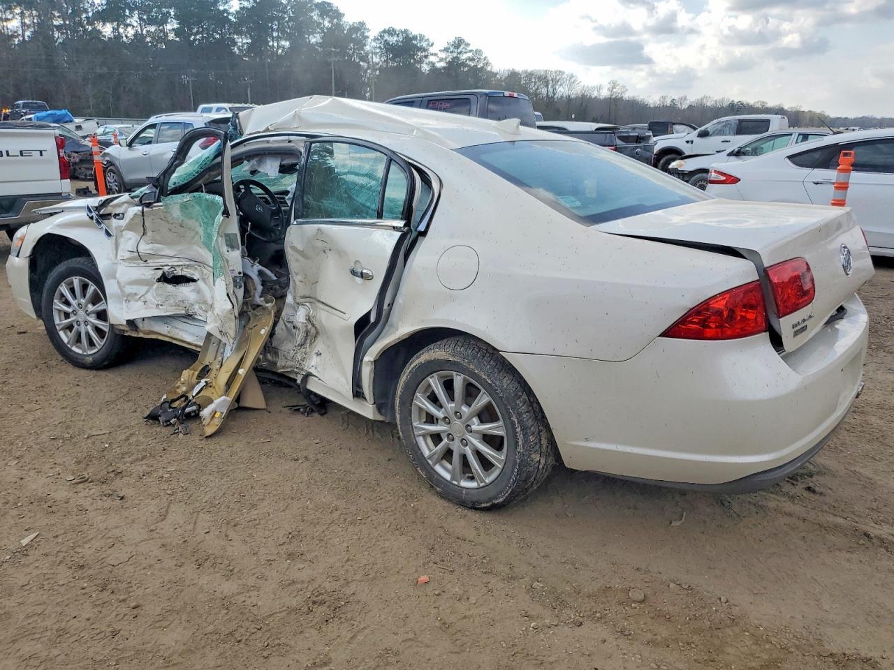 2010 Buick Lucerne Cxl - Фото 2