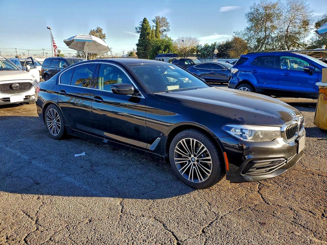 2019 BMW 530E - Фото 4