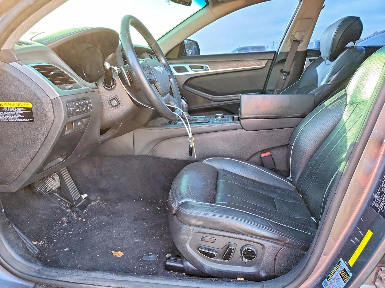 2015 Hyundai Genesis 3.8L - Фото 7