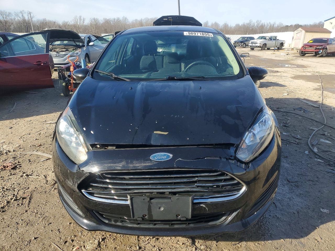 2015 Ford Fiesta Se - Image 5