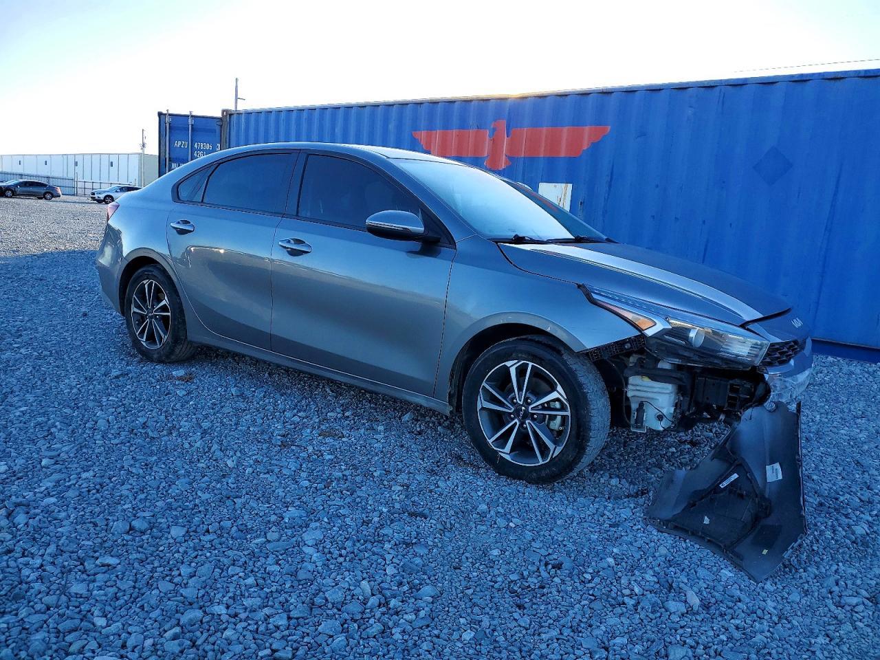 2022 Kia Forte Fe - Image 4