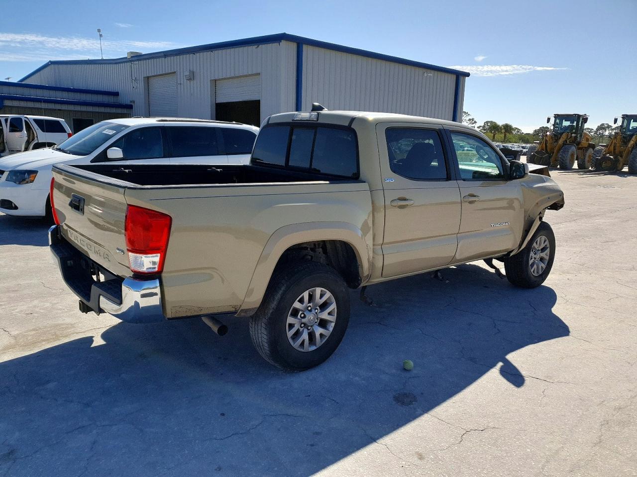 2016 Toyota Tacoma Sr5 V6 - Image 3