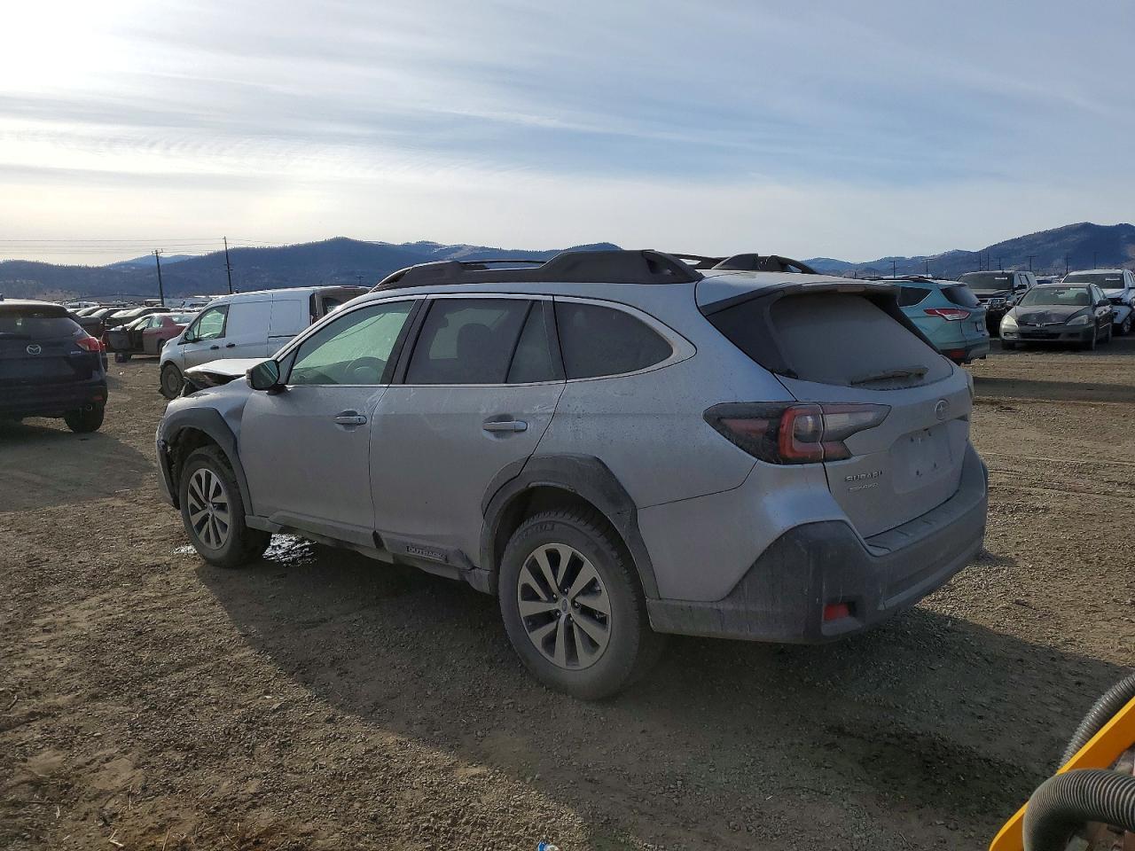 2025 Subaru Outback Premium - Фото 2