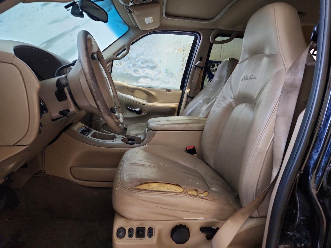 2002 Ford Expedition Eddie Bauer - Image 7