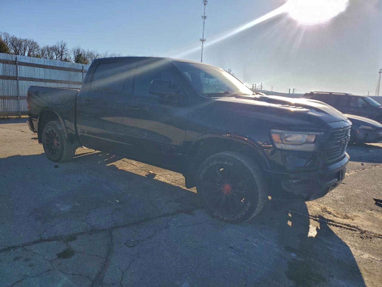 2019 Ram 1500 Laramie - Image 4
