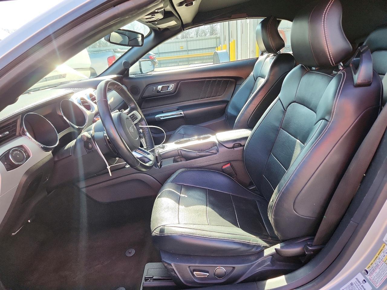 2016 Ford Mustang - Фото 7