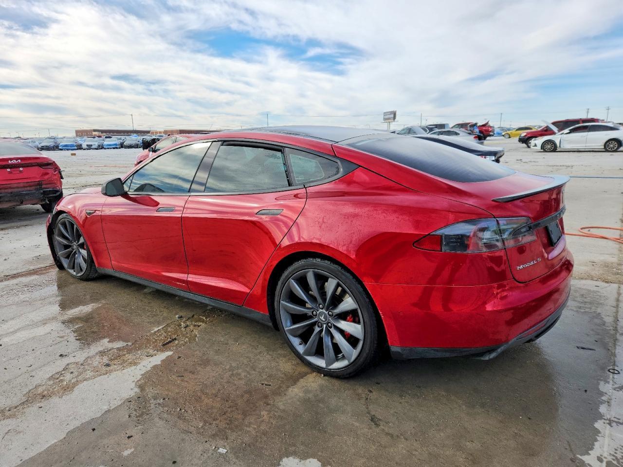 2015 Tesla Model S 85D - Фото 2