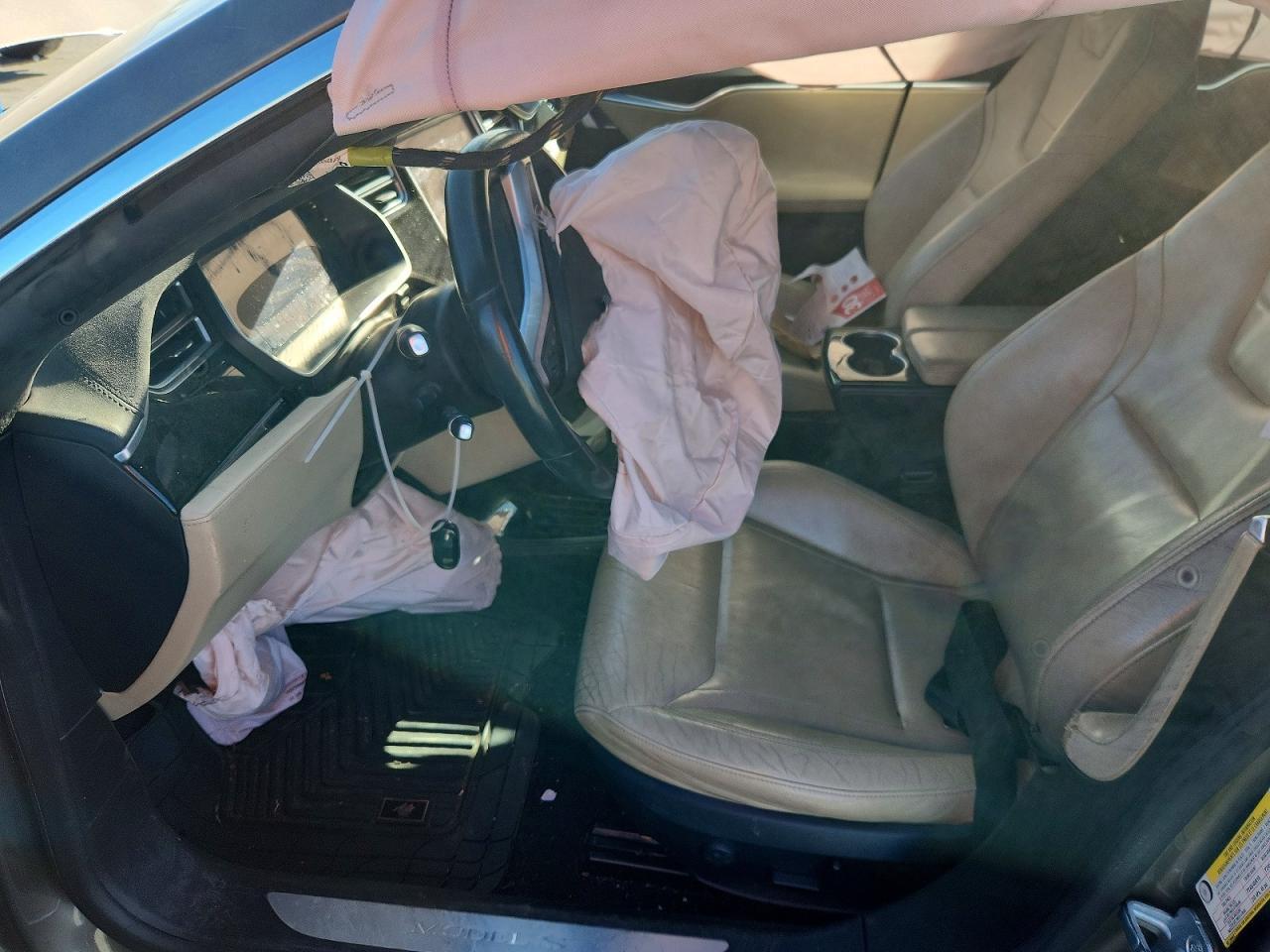 2015 Tesla Model S - Фото 7